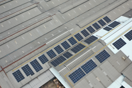 PLTS Atap yang Terpasang di Pacific Paint Menghasilkan Lebih Dari 250 ribu kWh Energi Bersih Setiap Tahunnya