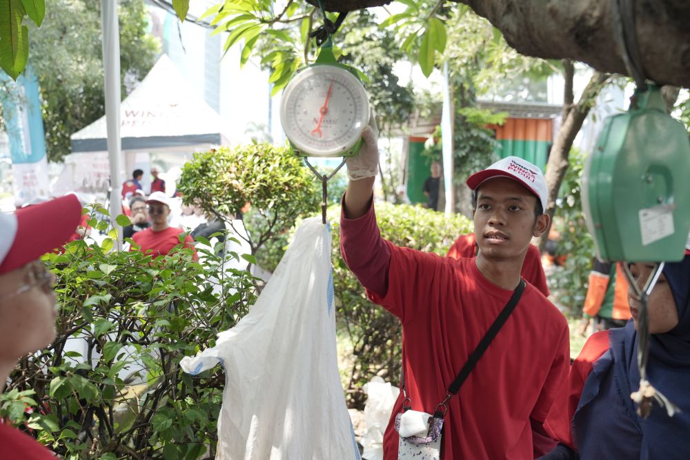  Aksi Bersih ini berhasil kumpulkan 592,4 kg sampah non-organik dan residu, yang nantinya akan dipilah dan dikelola secara bertanggung jawab oleh Waste4Change - dokYWP